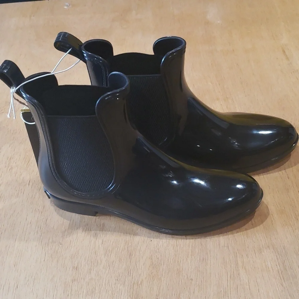SEVEN7 Dover Short rain ankle booties nwt